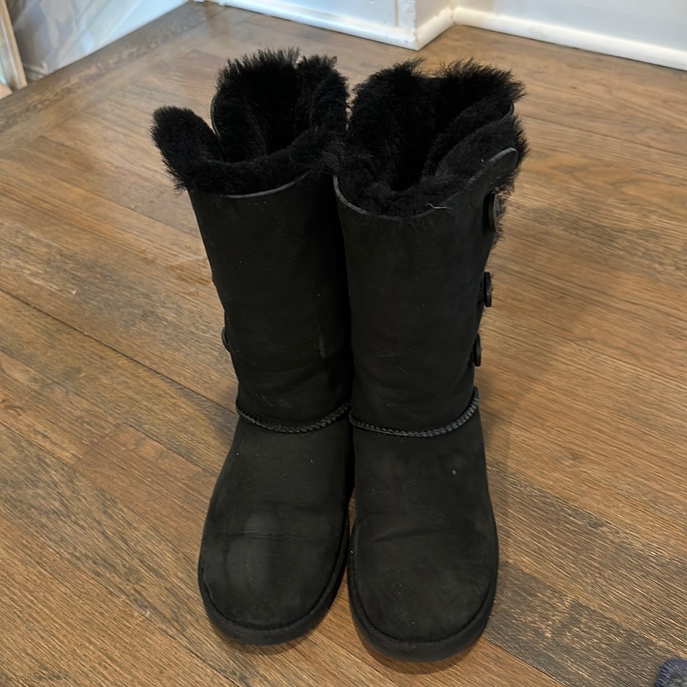 Ugg Bailey button triplet button - black